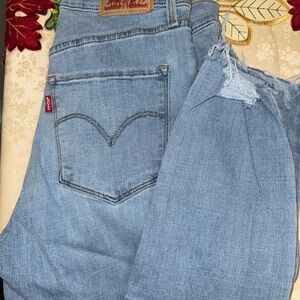 Levi's Women's Light Blue Boyfriend Jeans